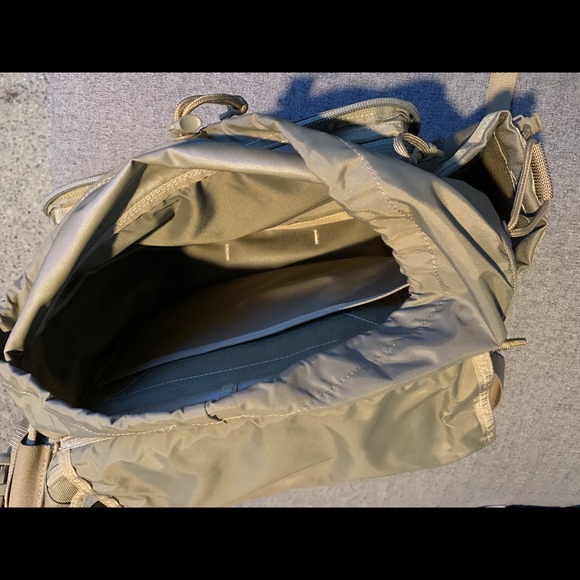 The Maxpedition Mongo Versipack (Khaki)NEW - Picture 3 of 7